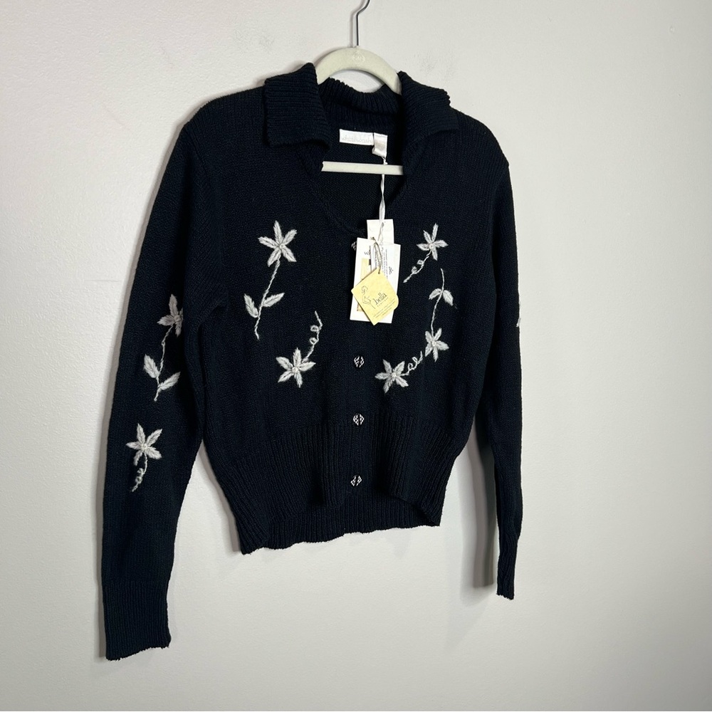 Whitewash Ladimir black and white floral stitch cardigan sweater size Medium - Picture 8 of 16